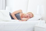6 priežastys, kodėl miegoti ant kairio šono yra naudinga