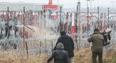 Migrantų išpuolis Lenkijos pasienyje (nuotr. SCANPIX)