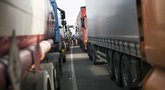 Ukraina: per sieną su Lenkija jau praleidžiami tušti sunkvežimiai (nuotr. SCANPIX)