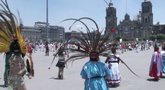 Meksiko miestas švenčia: apsirėdę ypatingais drabužiais mini prarastojo miesto įkūrimo metines (nuotr. stop kadras)