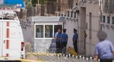 Kirgiziją sudrebino teroro išpuolis: mirtininkas rėžėsi į Kinijos ambasados vartus (nuotr. SCANPIX)
