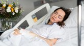 Moteris ligoninėje (nuotr. Shutterstock.com)