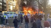 Smurto protrūkis Švedijoje: šalį sudrebino įsiutusių musulmonų susirėmimai su pareigūnais  (nuotr. stop kadras)
