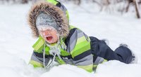 Vaikas sniege  (nuotr. Shutterstock.com)