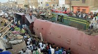 Pakistane susidūrė du traukiniai, yra žuvusių (nuotr. SCANPIX)