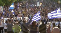 Prancūzijoje ir Graikijoje dėl privalomo skiepijimo įsiplieskė masiniai protestai (nuotr. stop kadras)