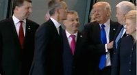 Be jokių ceremonijų: Donaldas Trumpas nustūmė jam pasimaišiusį Juodkalnijos premjerą (nuotr. Twitter)