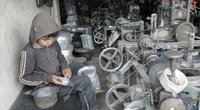 Mažametis dirba fabrike Alepe (nuotr. SCANPIX)