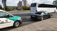 Vilniuje – „Jeguar“ gaudynės: vairuotoją vaikėsi 7 policijos ekipažai (nuotr. Broniaus Jablonsko)