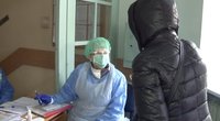 Panevėžyje karantinas nė motais: pacientai veržiasi į poliklinikas (nuotr. stop kadras)