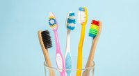 Joku būdu dantų šepetėlio nelaikykite šioje vietoje: nenorėtumėte žinoti, kas ant jo kaupiasi  (nuotr. Shutterstock.com)
