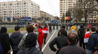 Iš Minsko – pranešimai apie guminėmis kulkomis sužeistus protestuotojus (nuotr. SCANPIX)