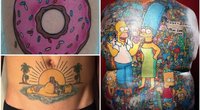 „Simpsonų“ gerbėjai pribloškė pasaulį – tatuiruotėmis išmargino savo kūnus (nuotr. facebook.com)