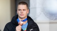 Pasaulio čempionate medalius iškovoję Meilutytė ir Rapšys sugrįžo į Lietuvą. (Lukas Balandis/ BNS nuotr.)