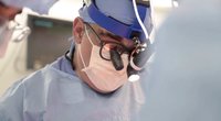 Niujorko chirurgai skelbia sėkmingai persodinę žmonėms dvi kiaulės širdis: pacientai – neeiliniai (nuotr. stop kadras)