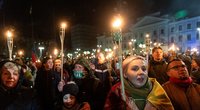 Iki tūkstančio žmonių Vilniuje žygiavo eitynėse su deglais (Paulius Peleckis/ BNS nuotr.)