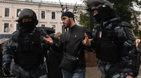 Rusai ir toliau protestuoja prieš mobilizaciją: per šeštadienį sulaikyta daugiau nei 700 žmonių (nuotr. SCANPIX)