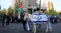Irano žmonės švenčia atakas prieš Izraelį (nuotr. SCANPIX)