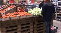 Šviežios daržovės lentynose gali pažerti netikėtumų (nuotr. stop kadras)