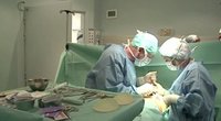Krūtų implantų skandalas Prancūzijoje – naudojo žmonėms žalingas medžiagas  (nuotr. stop kadras)
