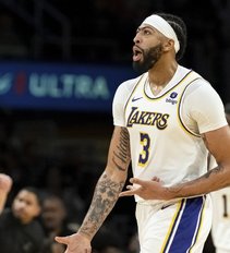 Įkrintamųjų bandantys išvengti „Lakers“ pratęsė pergalių seriją