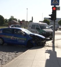 Aiškėja daugiau apie mokomojo automobilio avariją Marijampolėje: „Nebeįmanoma buvo spėti kažką padaryti“