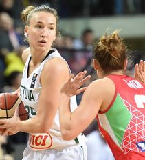 Krepšinio rinktinės puolėja Mantė Kvedaravičiūtė: komandoje „mes“ yra svarbiau už „aš“!