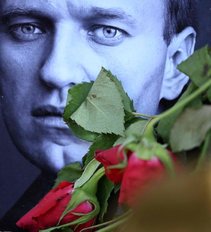 Navalnas net ir po mirties nustebino rusus: atsisveikinimo akimirką – paskutinės scenos muzika iš jo mėgstamiausio filmo