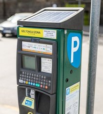 Vilniaus kova su vairuotojais: brangina automobilių parkavimą mieste – kainos didės iki 2,8 karto