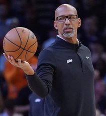 Antrus metus iš eilės geriausias NBA treneris – į rekordą „Suns“ atvedęs strategas