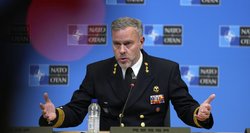 Admirolas Baueris: nereikia fiktyvių scenarijų, Rusija yra reali grėsmė
