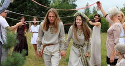 Kaip atrodo vestuvės pagal senąsias baltų tradicijas: aukuras, vaidila ir jokio alkoholio