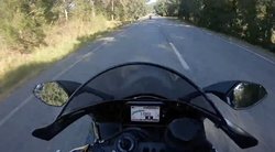 Savo greičio rekordus filmavę ir juos paviešinę motociklininkai tokios baigties nesitikėjo (nuotr. stop kadras)
