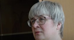 Ukmergės krašto neįgaliųjų sąjungos pirmininkė Dalia Unikienė. Vaizdo filmo stopkadras.  