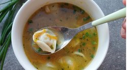 Koldūnų sriuba (Nuotr. Kviečiu į virtuvę)  