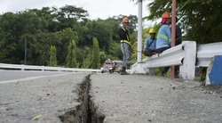 Filipinus supurtė žemės drebėjimas (nuotr. SCANPIX)