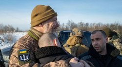 Ukrainoje apsikeičiama karo belaisviais (nuotr. Telegram)