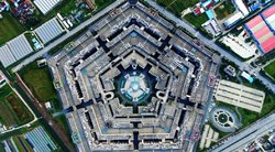 JAV saugumo tvirtovė – Pentagonas ieško įsilaužėlių: kasdien fiksuojami milijonai ir be kvietimo (nuotr. SCANPIX)