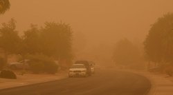  Nufilmavo smėlio audrą Arizonoje: viską nuklojo rudos spalvos dulkės  