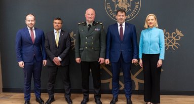 Estijos, Latvijos, Lenkijos, Lietuvos bei Suomijos muitinių vadovai pasirašė susitarimą dėl vienodų kontrolės priemonių taikymo.ELTA / Julius Kalinskas  