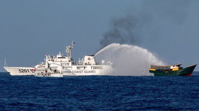 Manila iškvietė Kinijos pasiuntinį dėl panaudotos vandens patrankos prieš Filipinų laivus  