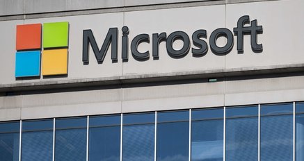 „Microsoft“ suvienijo jėgas su DI „pionieriumi“ iš Prancūzijos  (nuotr. SCANPIX)