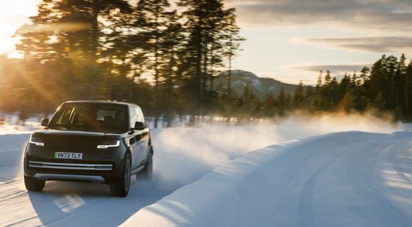 Elektrinio „Range Rover“ bandymai  (nuotr. gamintojo)