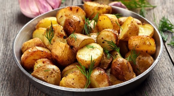 Taip keptos bulvės sužavės visus: puikiai tiks prie šašlykų (nuotr. Shutterstock.com)