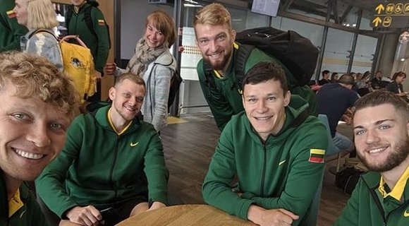 Lietuviai laukė skrydžio į Serbiją (nuotr. Instagram)