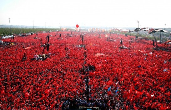 Turkiška demokratija: sudievintas lyderis ir mirties bausmės grąžinimas (nuotr. SCANPIX)