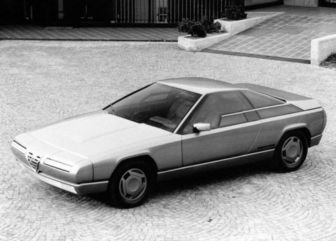 „Alfa Romeo Bertone Delfino“: Visuomenę sužavėjęs konceptas