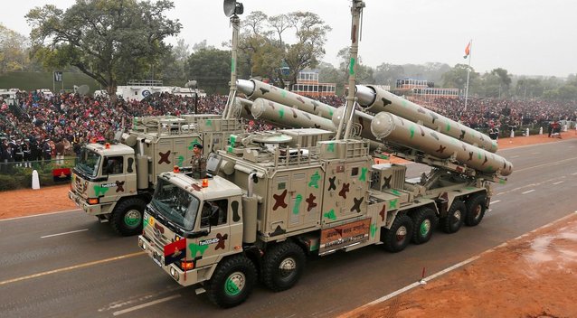 Indijos nerimas dėl Kinijos įsigalėjimo: skelbia atnaujinsianti ginkluotę (nuotr. SCANPIX)