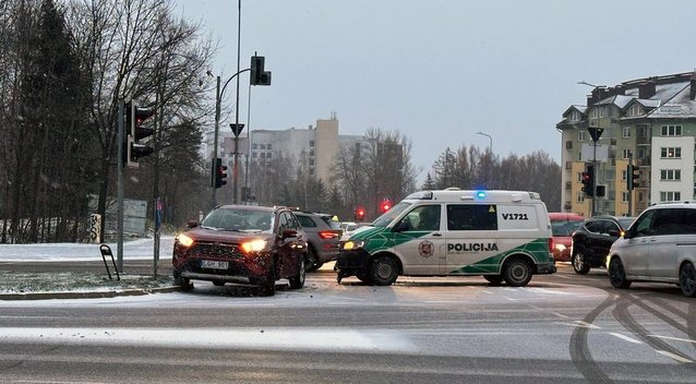 Policijos avarija Vilniuje (nuotr. Broniaus Jablonsko)