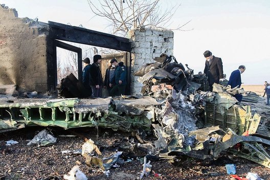 Sudužus Ukrainos lėktuvui žuvo beveik 200 žmonių (nuotr. SCANPIX)